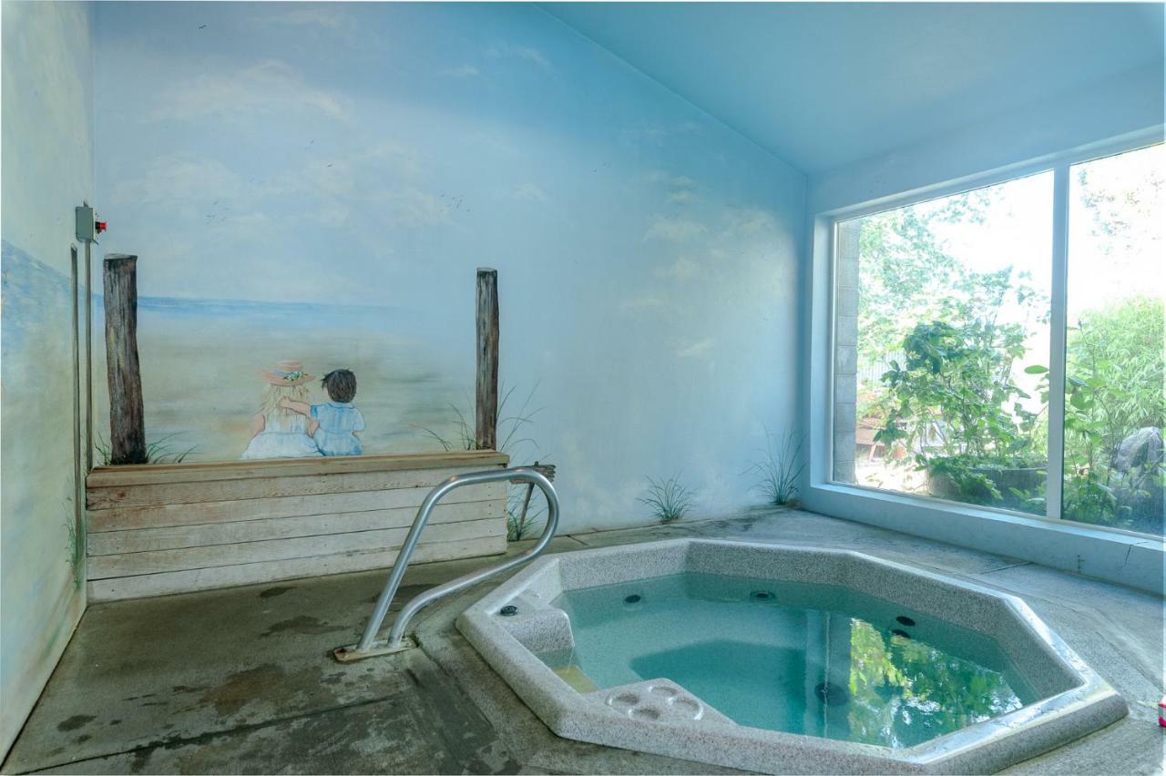 Oceanview Escape At Birch Bay With Indoor Pool & Hot Tub *